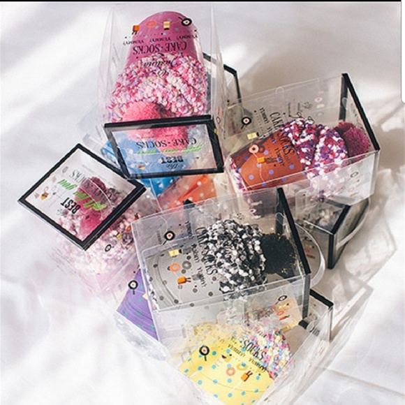 Cupcake Fuzzy Socks-Yellow - Picture 3 of 5